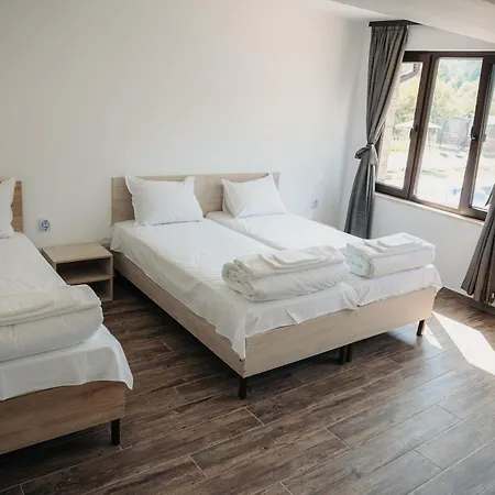 осъм Бели-Осым